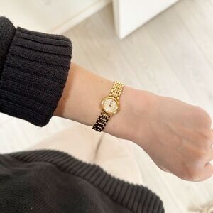 Seiko Ladies Watch Gold-Tone Bracelet Dial Case Hands and Markers